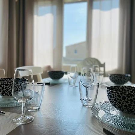 Le Carlotta Le Crotoy